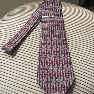 Vintage club Room Tie with Vintage tie bar design Chinese dragon imported silk